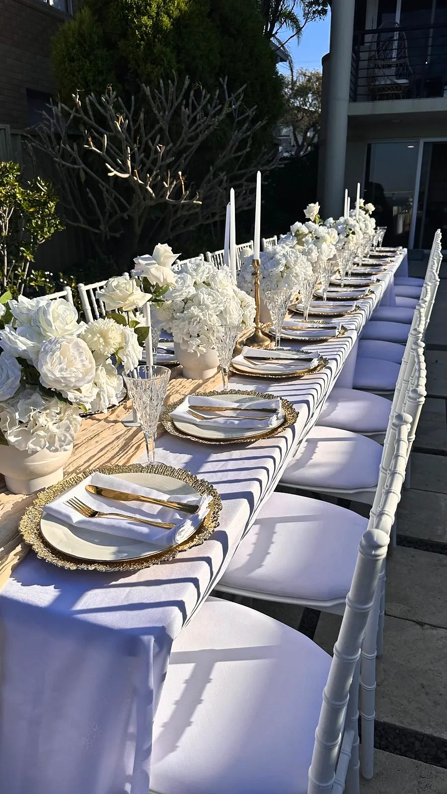 White styled table setting by LC Events